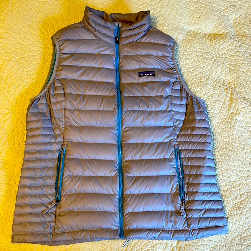 Patagonia puffy vest, Women’s XL, Gray and Teal